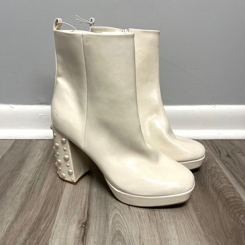 Report Boots Women's 9.5 Joaquin Cream Faux Leather Pearl Studded Platform NWT